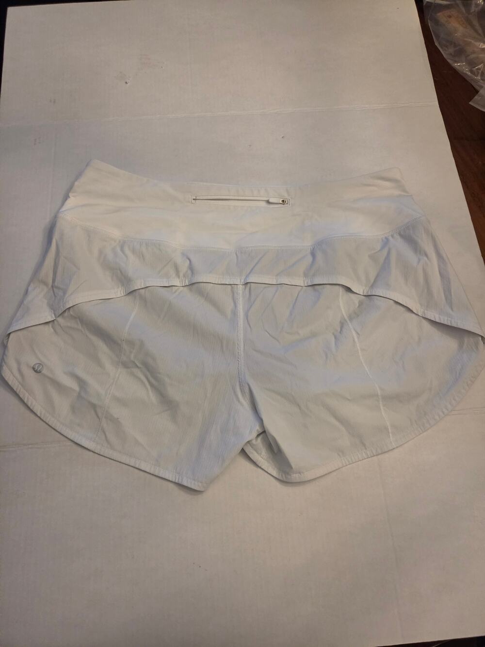 Lululemon Hotty Hot High Rise shorts
